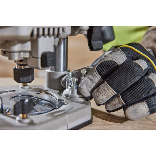 Mașină de frezat cu acumulator DEWALT DCW620NT-XJ